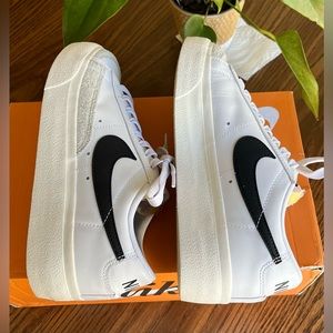 Women’s Nike Blazer Low Platform Size 8